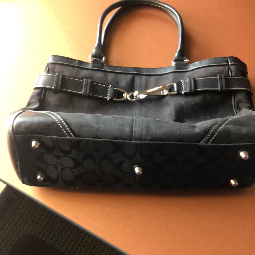 Coach- black shoulder bag- great condition